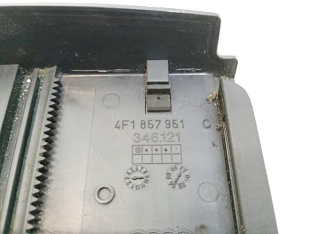 bontott AUDI A6 C6 Első Hamutartó