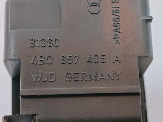 bontott AUDI A6 C6 Első Hamutartó