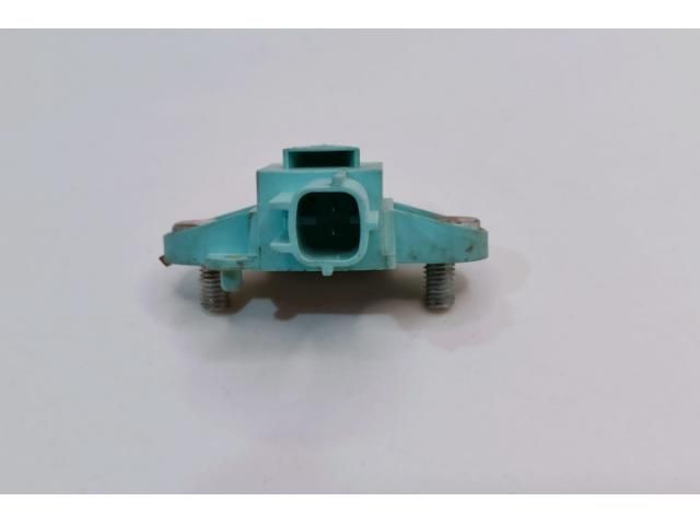 bontott AUDI A6 C6 Első Középső Ütközés Érzékelő (Homlokfalon)