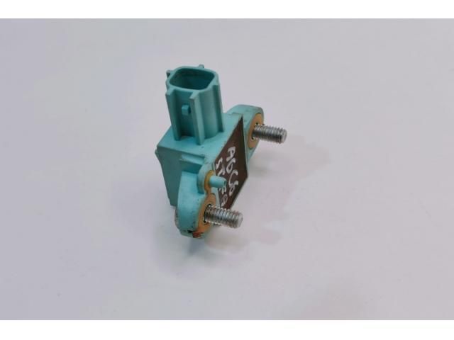 bontott AUDI A6 C6 Első Középső Ütközés Érzékelő (Homlokfalon)