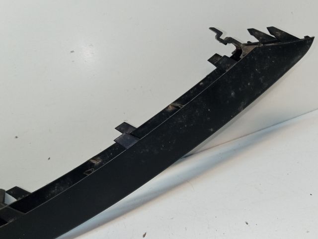 bontott AUDI A6 C6 Első Lökhárító Jobb Díszrács