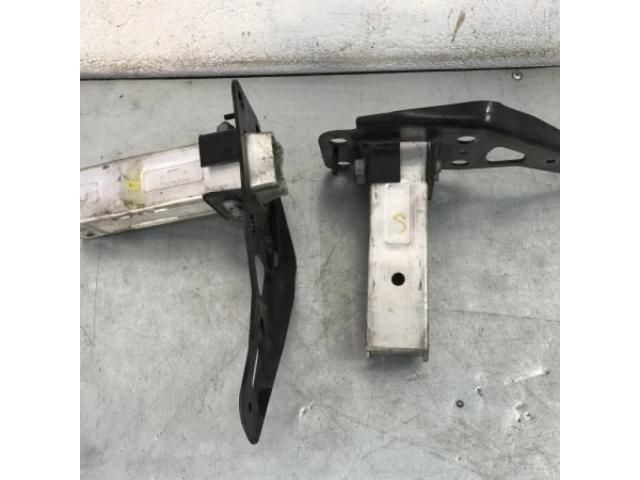 bontott AUDI A6 C6 Első Lökhárító Merevítő (Fém)