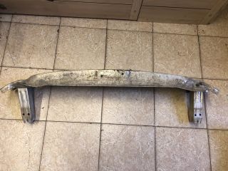 bontott AUDI A6 C6 Első Lökhárító Merevítő (Fém)