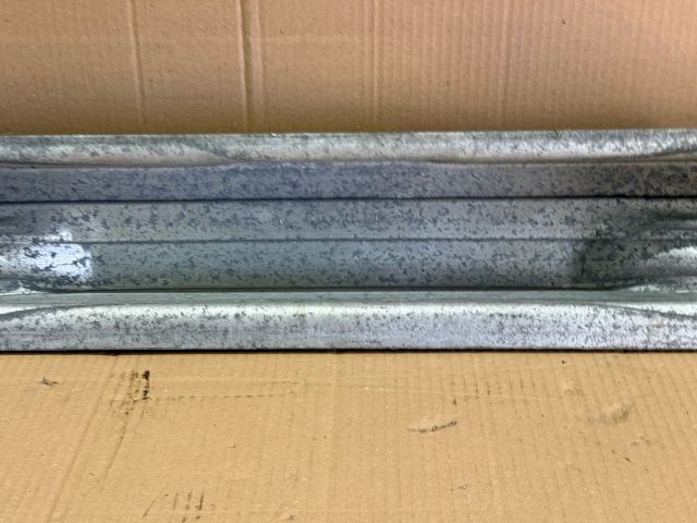 bontott AUDI A6 C6 Első Lökhárító Merevítő (Fém)