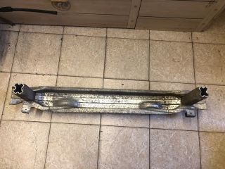 bontott AUDI A6 C6 Első Lökhárító Merevítő (Fém)