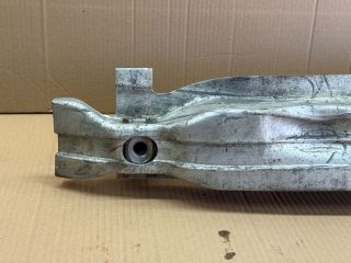 bontott AUDI A6 C6 Első Lökhárító Merevítő (Fém)