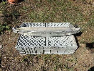 bontott AUDI A6 C6 Első Lökhárító Merevítő (Fém)