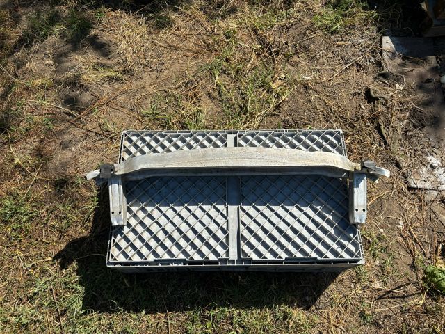 bontott AUDI A6 C6 Első Lökhárító Merevítő (Fém)