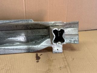 bontott AUDI A6 C6 Első Lökhárító Merevítő (Fém)