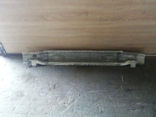 bontott AUDI A6 C6 Első Lökhárító Merevítő (Fém)