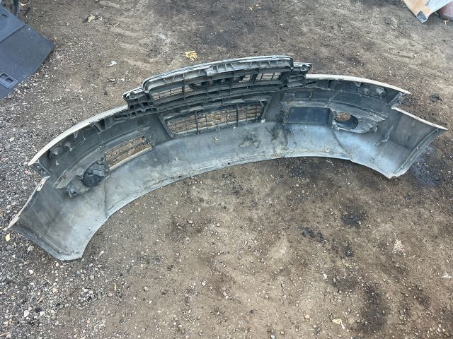 bontott AUDI A6 C6 Első Lökhárító (Részeivel)