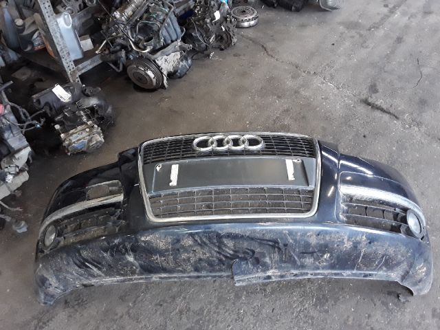 bontott AUDI A6 C6 Első Lökhárító (Részeivel)