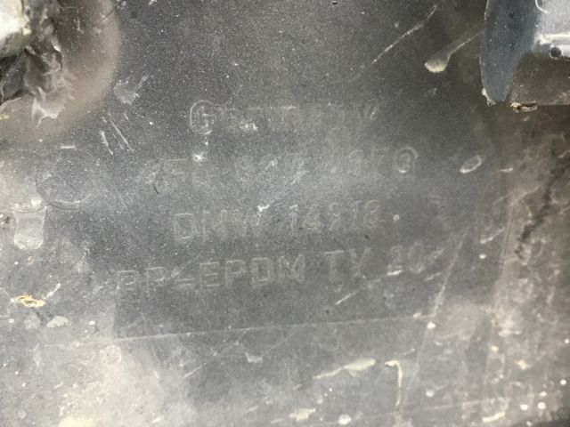 bontott AUDI A6 C6 Első Lökhárító (Üresen)