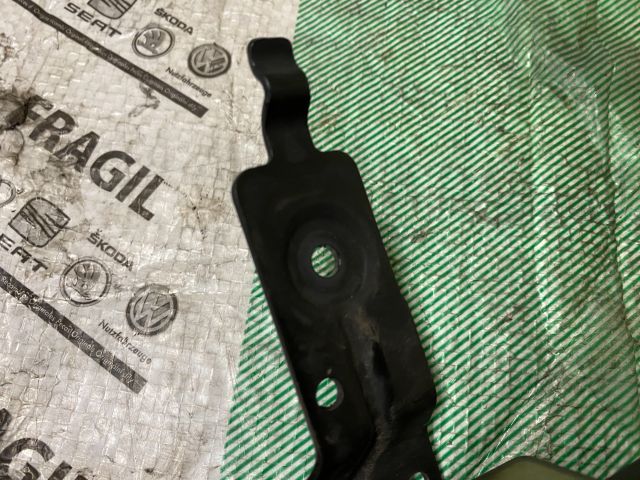 bontott AUDI A6 C6 Első Xenon Szintszabályzó Jeladó