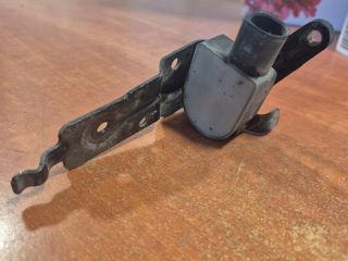 bontott AUDI A6 C6 Első Xenon Szintszabályzó Jeladó