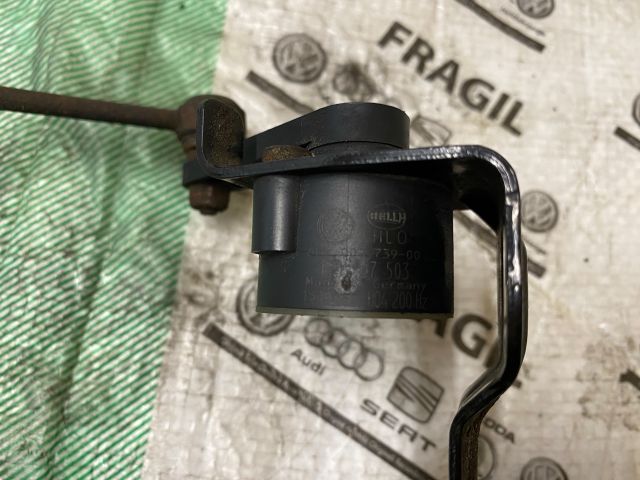 bontott AUDI A6 C6 Első Xenon Szintszabályzó Jeladó