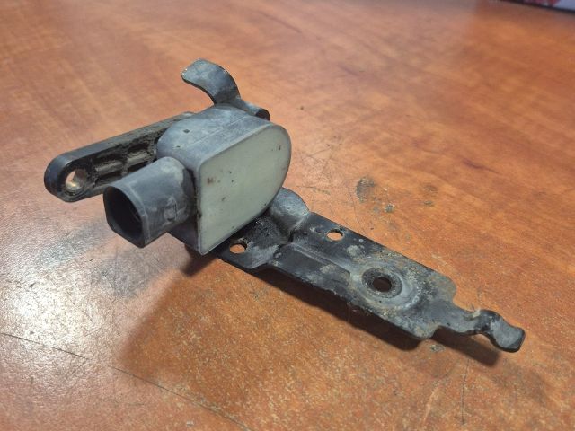 bontott AUDI A6 C6 Első Xenon Szintszabályzó Jeladó