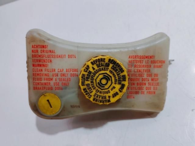 bontott AUDI A6 C6 Fékfolyadék Tartály