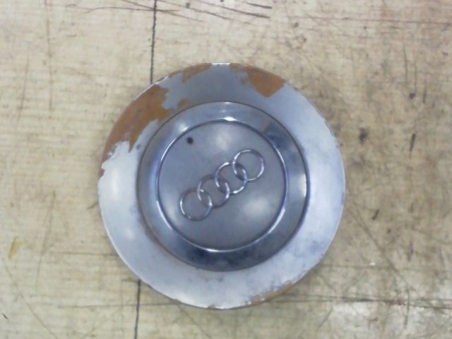 bontott AUDI A6 C6 Felniközép (1 db)