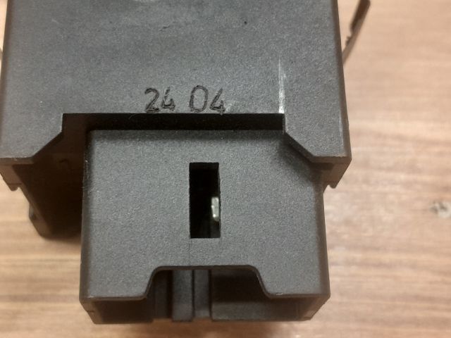 bontott AUDI A6 C6 Fényszórómagasság Állító Kapcsoló