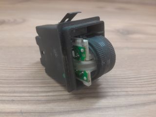 bontott AUDI A6 C6 Fényszórómagasság Állító Kapcsoló