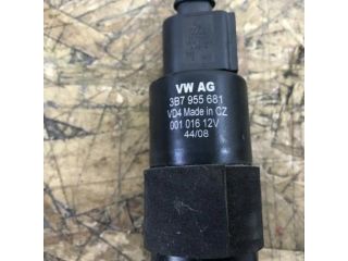 bontott AUDI A6 C6 Fényszórómosó Szivattyú