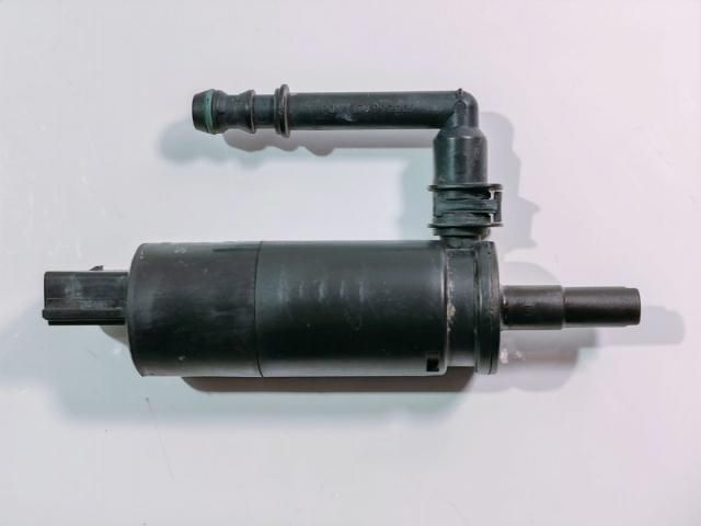 bontott AUDI A6 C6 Fényszórómosó Szivattyú