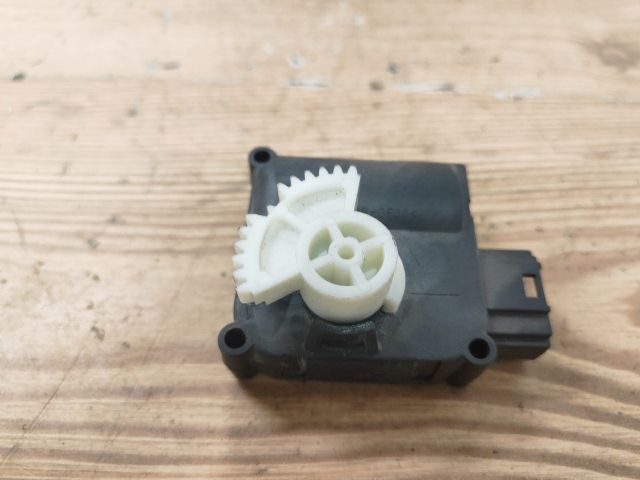 bontott AUDI A6 C6 Fűtés Állító Motor