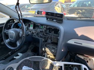 bontott AUDI A6 C6 Fűtés Box