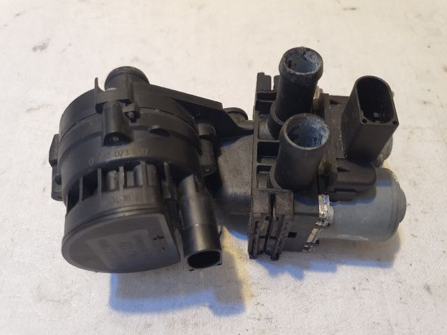 bontott AUDI A6 C6 Fűtéscsap