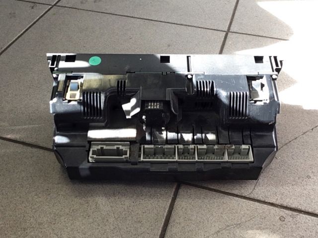 bontott AUDI A6 C6 Fűtéskapcsoló (digit klímás)