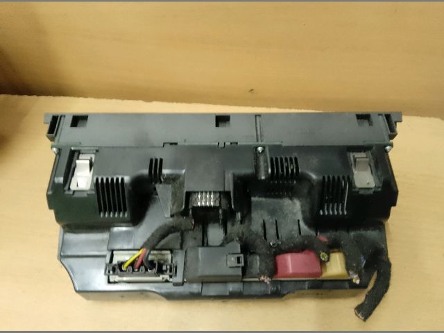 bontott AUDI A6 C6 Fűtéskapcsoló (digit klímás)