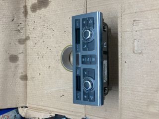 bontott AUDI A6 C6 Fűtéskapcsoló (digit klímás)