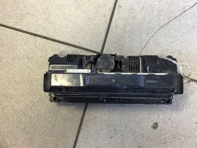 bontott AUDI A6 C6 Fűtéskapcsoló (digit klímás)