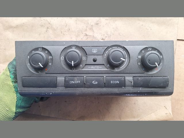 bontott AUDI A6 C6 Fűtéskapcsoló (manuális klímás)