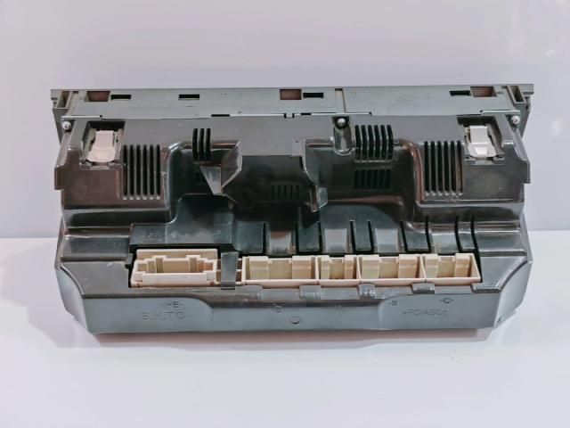 bontott AUDI A6 C6 Fűtéskapcsoló (manuális klímás)