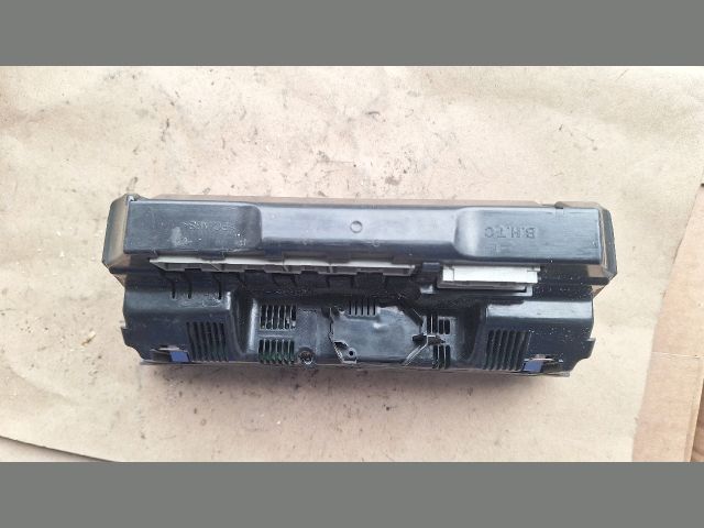 bontott AUDI A6 C6 Fűtéskapcsoló (manuális klímás)