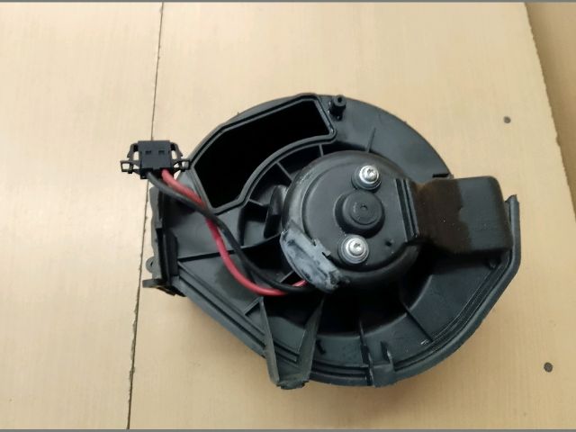 bontott AUDI A6 C6 Fűtőmotor (Klímás)