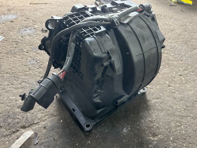 bontott AUDI A6 C6 Fűtőmotor (Klímás)