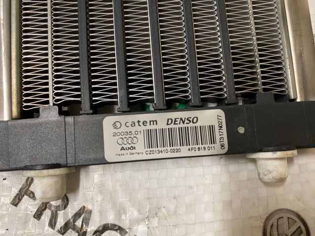 bontott AUDI A6 C6 Fűtőradiátor (Elektromos)