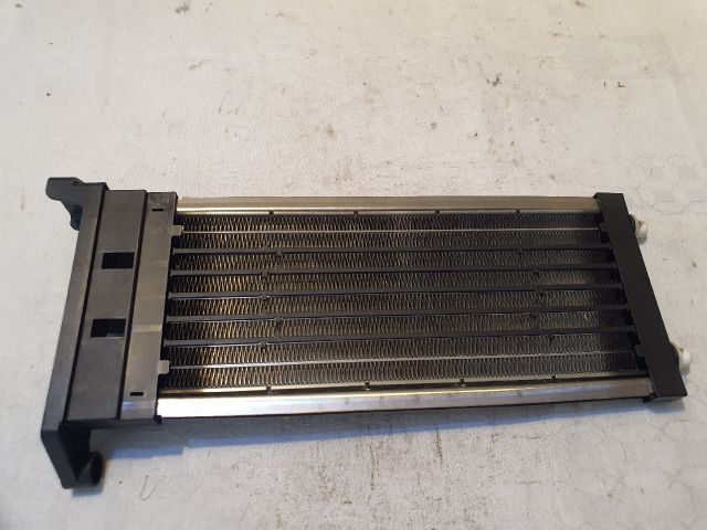 bontott AUDI A6 C6 Fűtőradiátor (Elektromos)