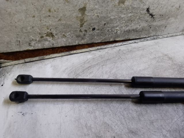 bontott AUDI A6 C6 Gázrugós Kitámasztó Teleszkóp Pár Csomagtérajtó