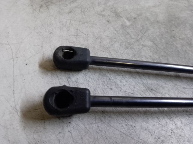 bontott AUDI A6 C6 Gázrugós Kitámasztó Teleszkóp Pár Csomagtérajtó