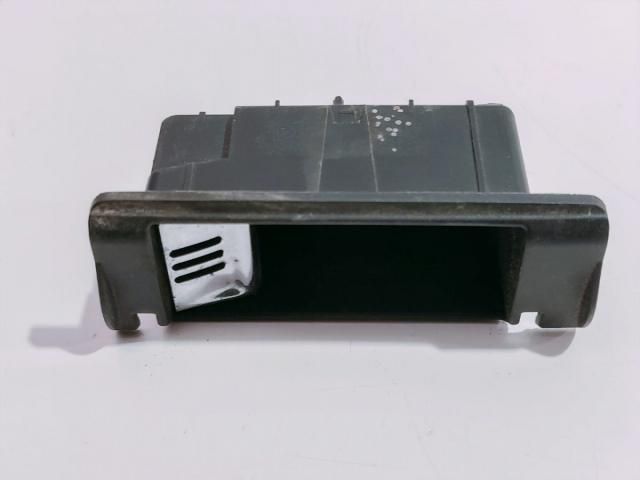 bontott AUDI A6 C6 Hátsó Hamutartó