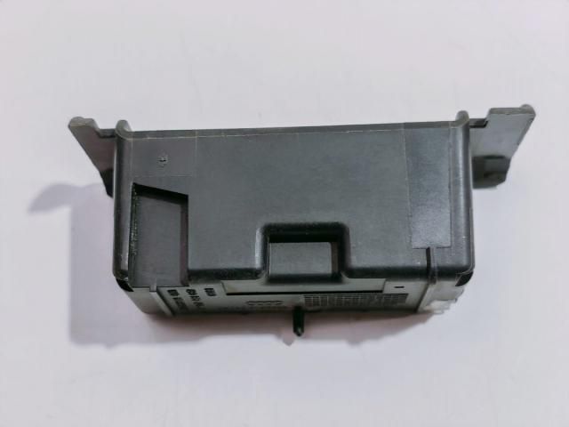 bontott AUDI A6 C6 Hátsó Hamutartó