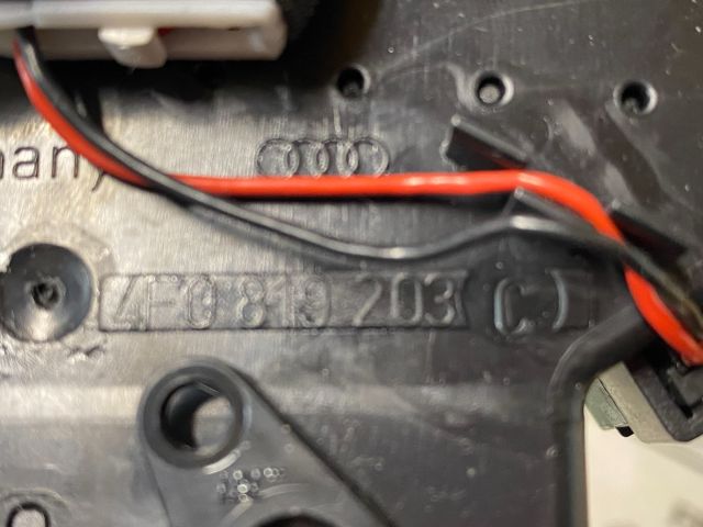 bontott AUDI A6 C6 Hátsó középső Szellőző