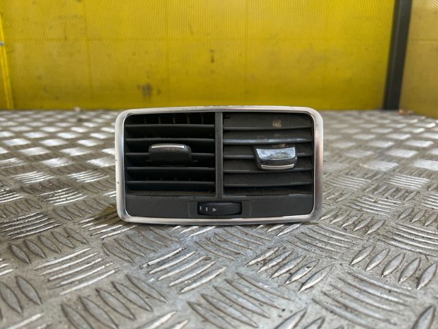bontott AUDI A6 C6 Hátsó középső Szellőző