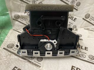 bontott AUDI A6 C6 Hátsó középső Szellőző