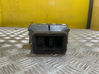 bontott AUDI A6 C6 Hátsó középső Szellőző