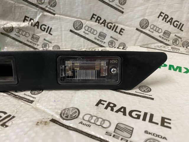 bontott AUDI A6 C6 Hátsó Rendszámtábla Világítás